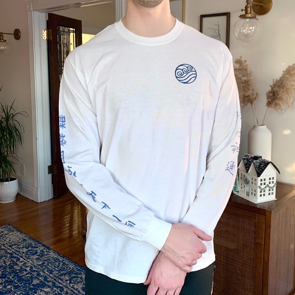RARE “Avatar Last Airbender" white long sleeve Water Tribe shirt, Size L